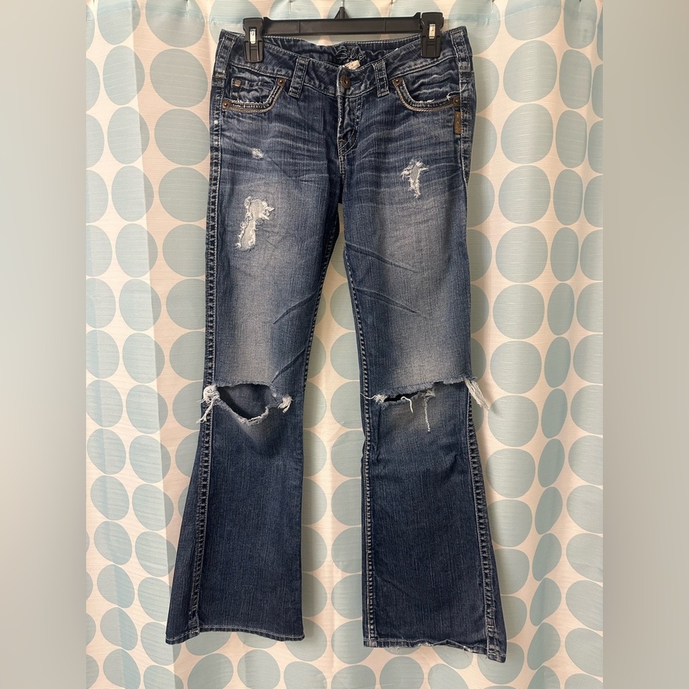 Silver Jeans Frances Distressed Boot Jeans
W28/L31